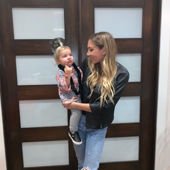 Meet your Posher, Ashleigh - Picture 2 of 3